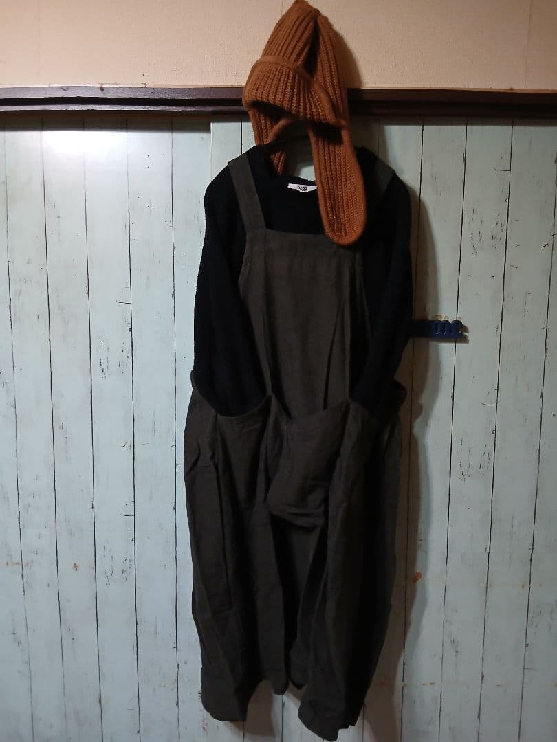 着用2回　秋冬　オリーブ色　直し両脇　デカポケ　サロペOP　プロフで全品見て