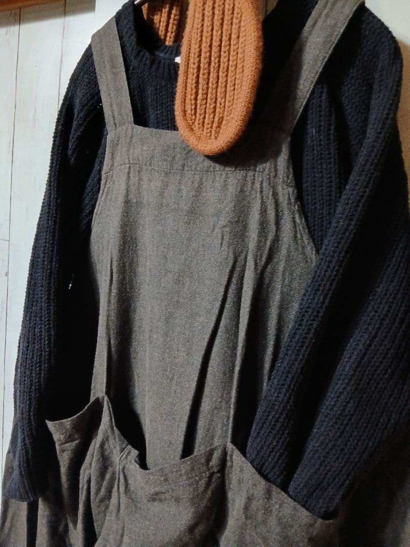 着用2回　秋冬　オリーブ色　直し両脇　デカポケ　サロペOP　プロフで全品見て