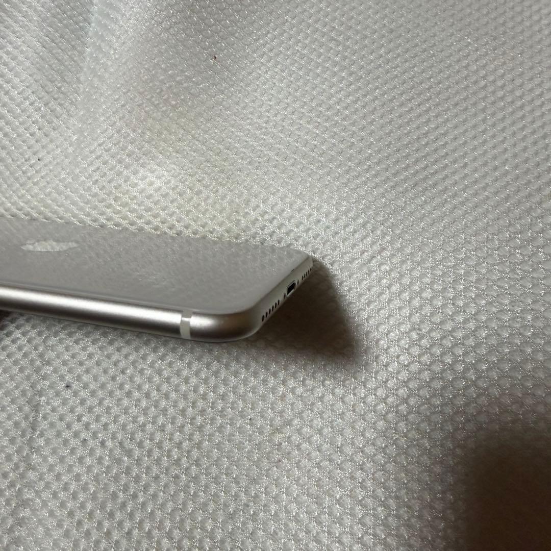 美品 SIMフリー iPhoneSE 第3世代 64GB バッテリー100%