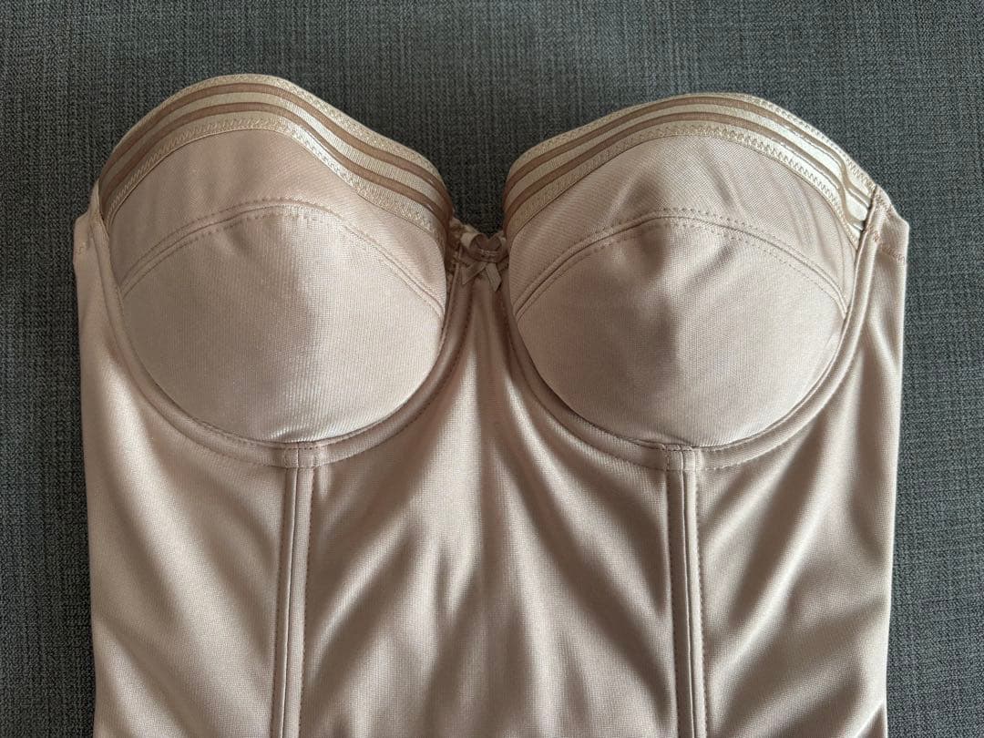 まき ★美品 背中空き ブライダルインナーC70 TAKAMIBridal