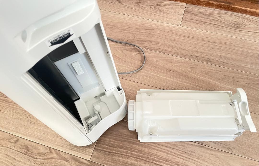 【美品】シャープ 加湿空気清浄機 KC-40TH7-W 2023年製