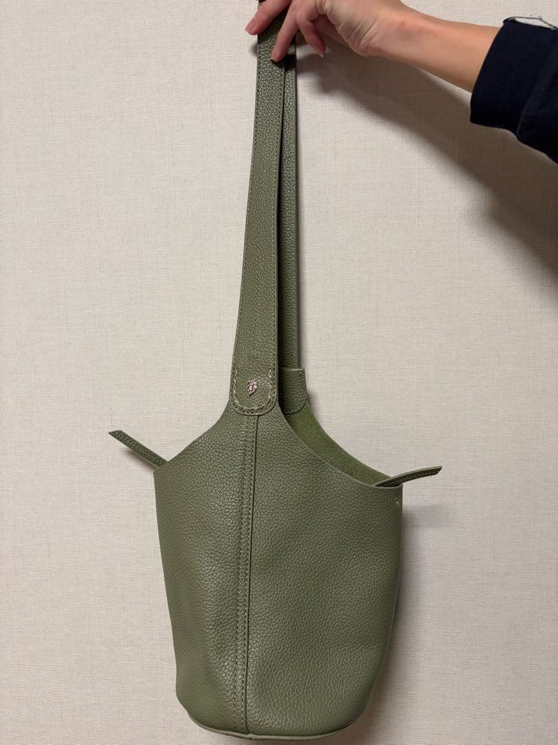 HELEN KAMINSKI オリーブグリーン ショルダーバッグ