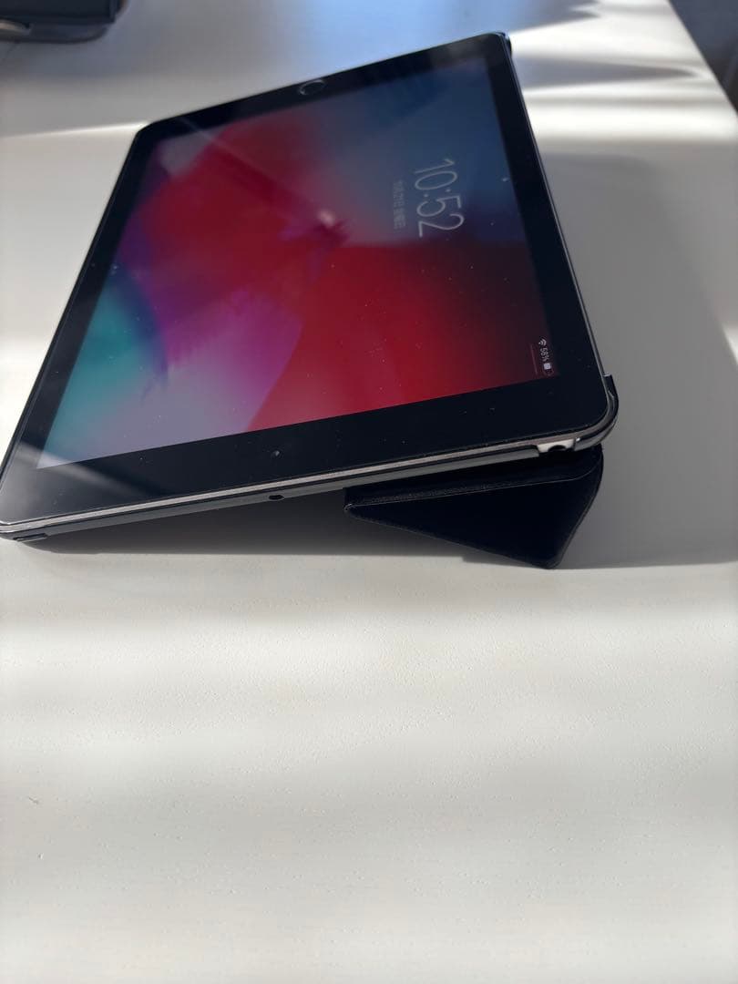 【スコスコ侍】Apple iPad第６世代9.7インチ 本体+付属品