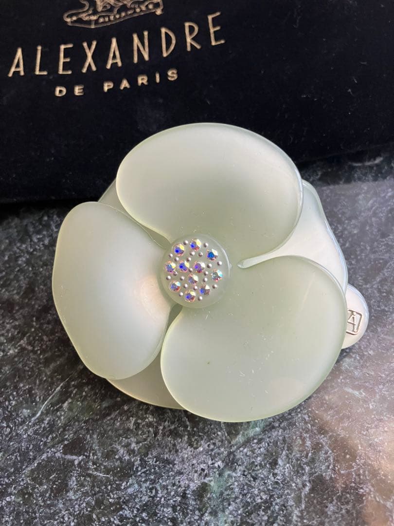 極美品　アレクサンドルドゥパリ　カメリア　バレッタ