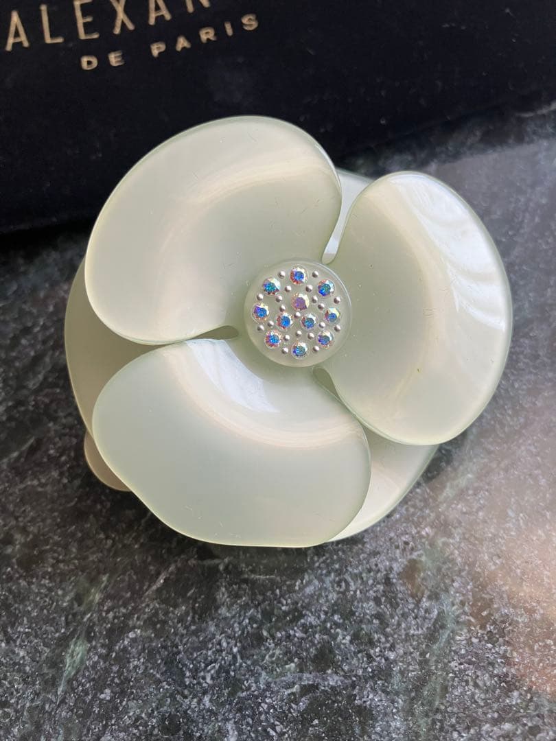 極美品　アレクサンドルドゥパリ　カメリア　バレッタ