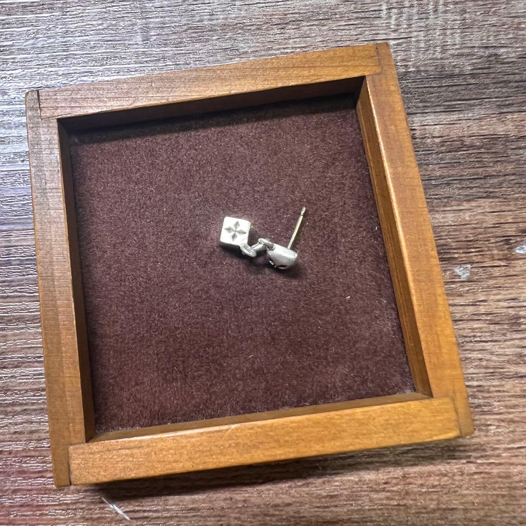 ブラッディマリー クロスダイスピアス