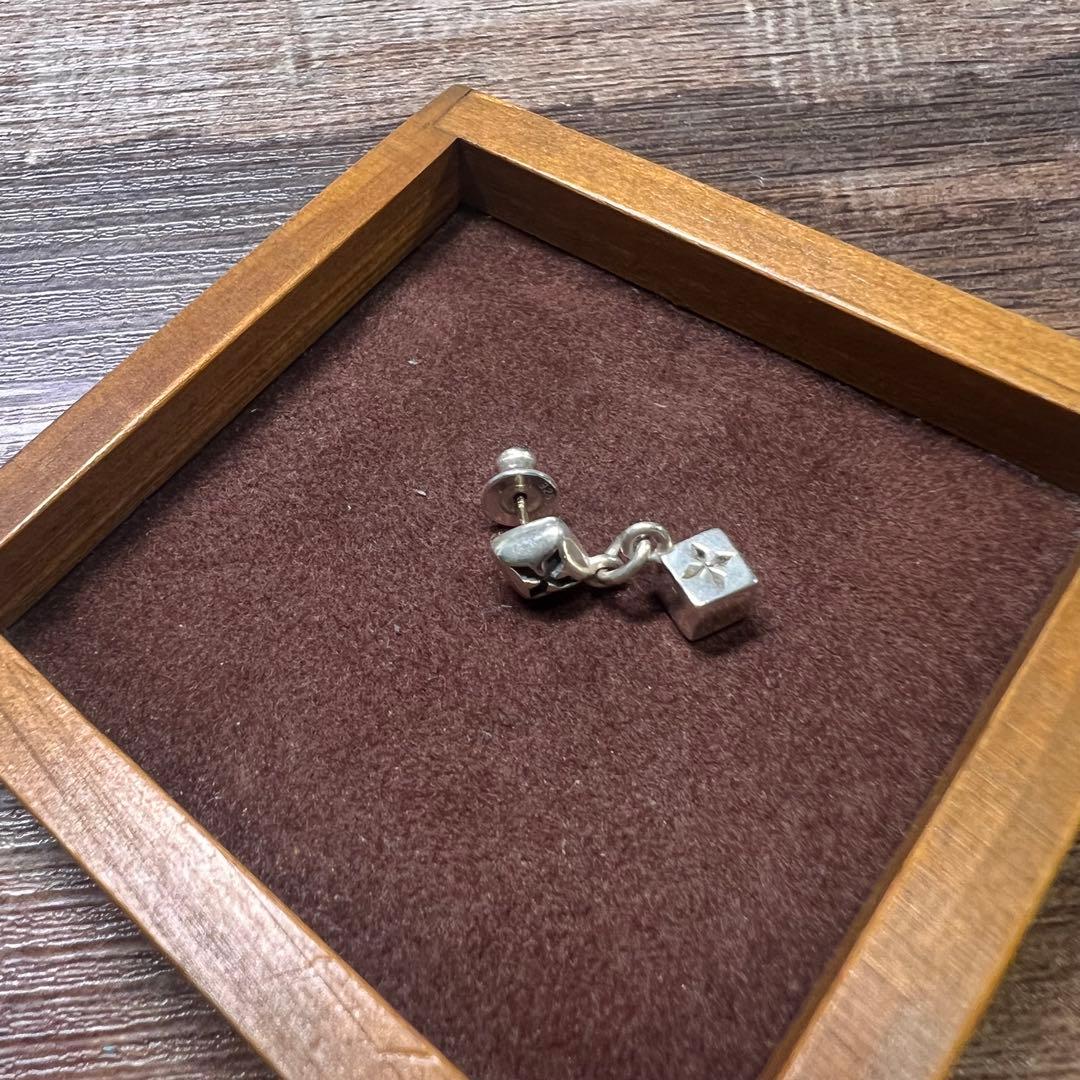 ブラッディマリー クロスダイスピアス