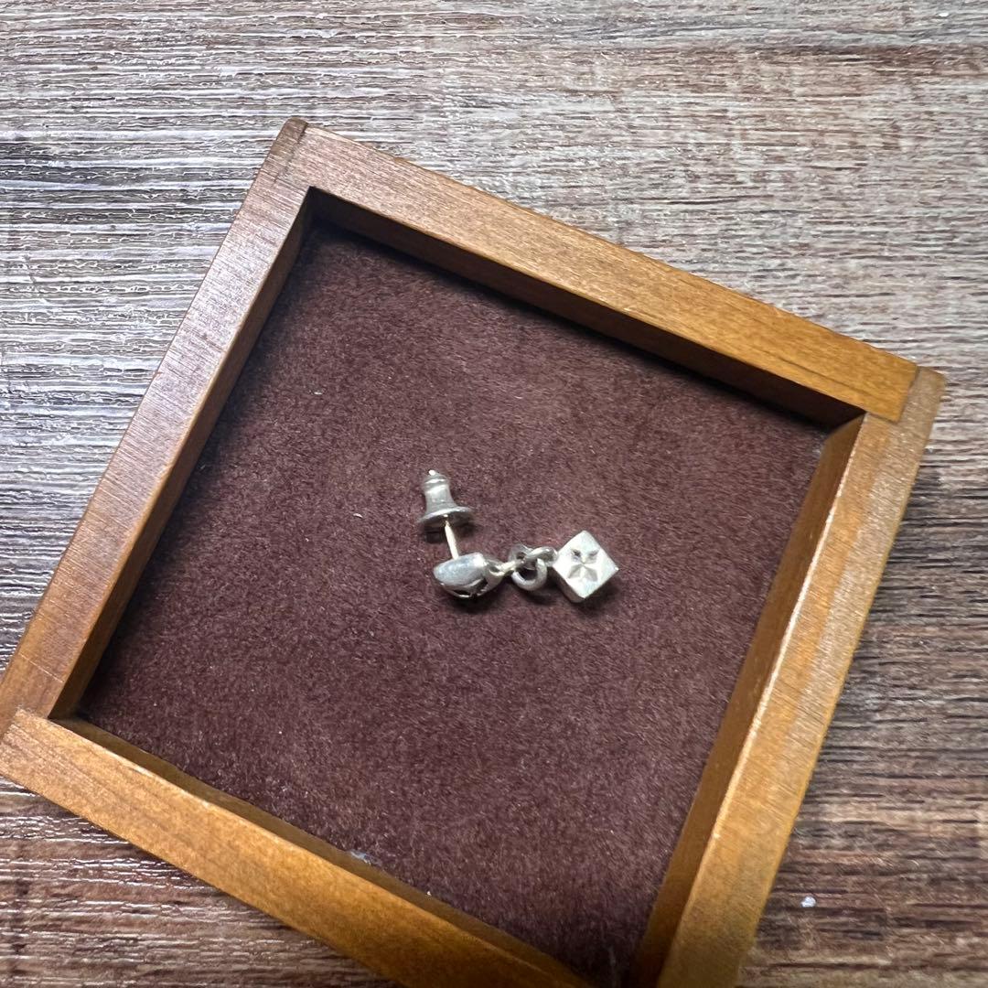 ブラッディマリー クロスダイスピアス