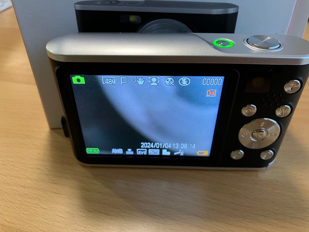 【美品・電源確認済】aiwa DCB コンパクトデジタルカメラ ブラック