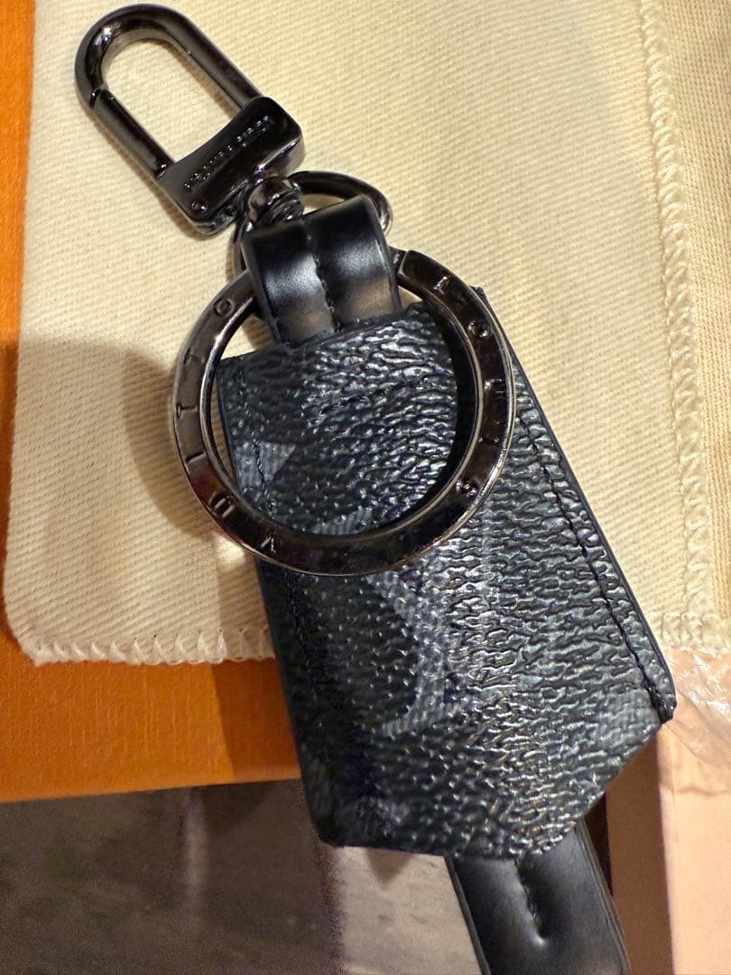 Louis Vuitton ブラックキーホルダー