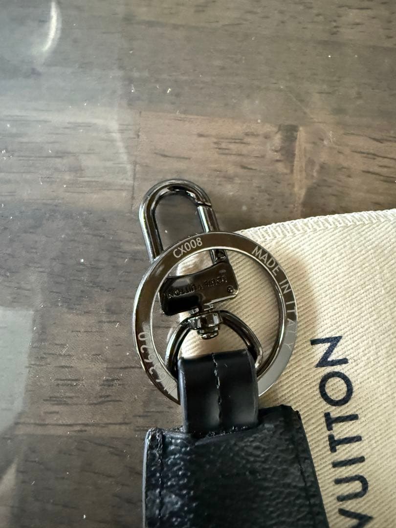 Louis Vuitton ブラックキーホルダー
