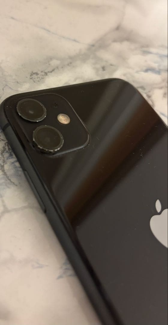 Apple iPhone 11 ブラック 本体　64GB ◯