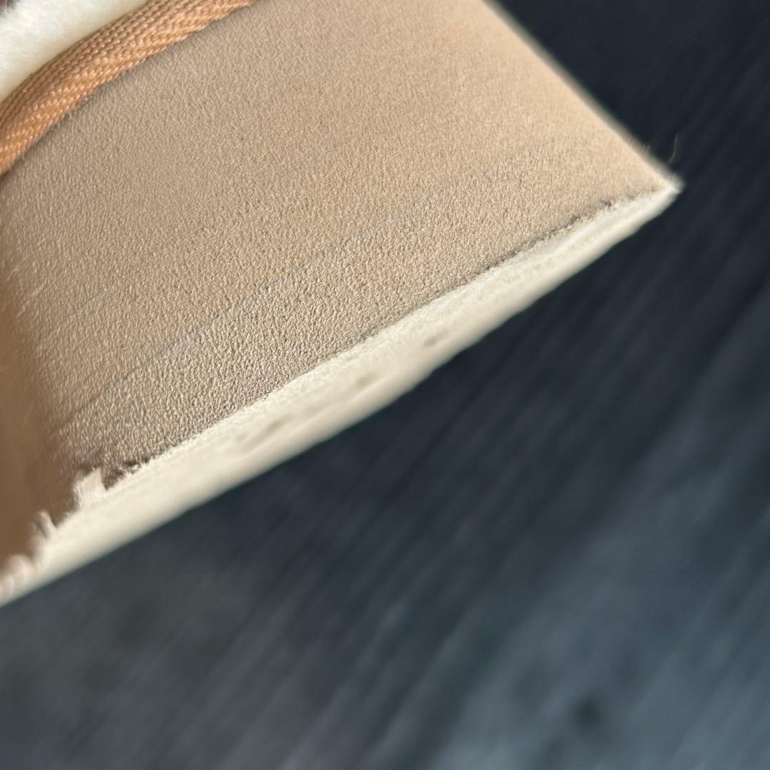 UGG サンダル 24cmベージュ・ホワイト 1121550