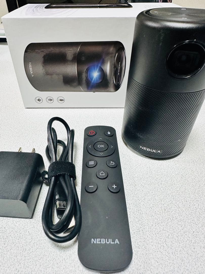 NEBULA プロジェクター 本体、三脚、専用ケース