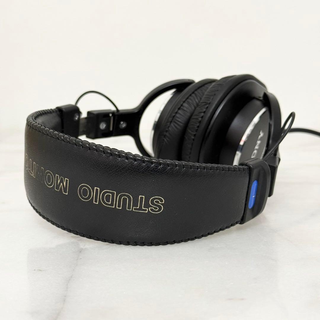 SONYモニターヘッドホンMDR-CD900ST