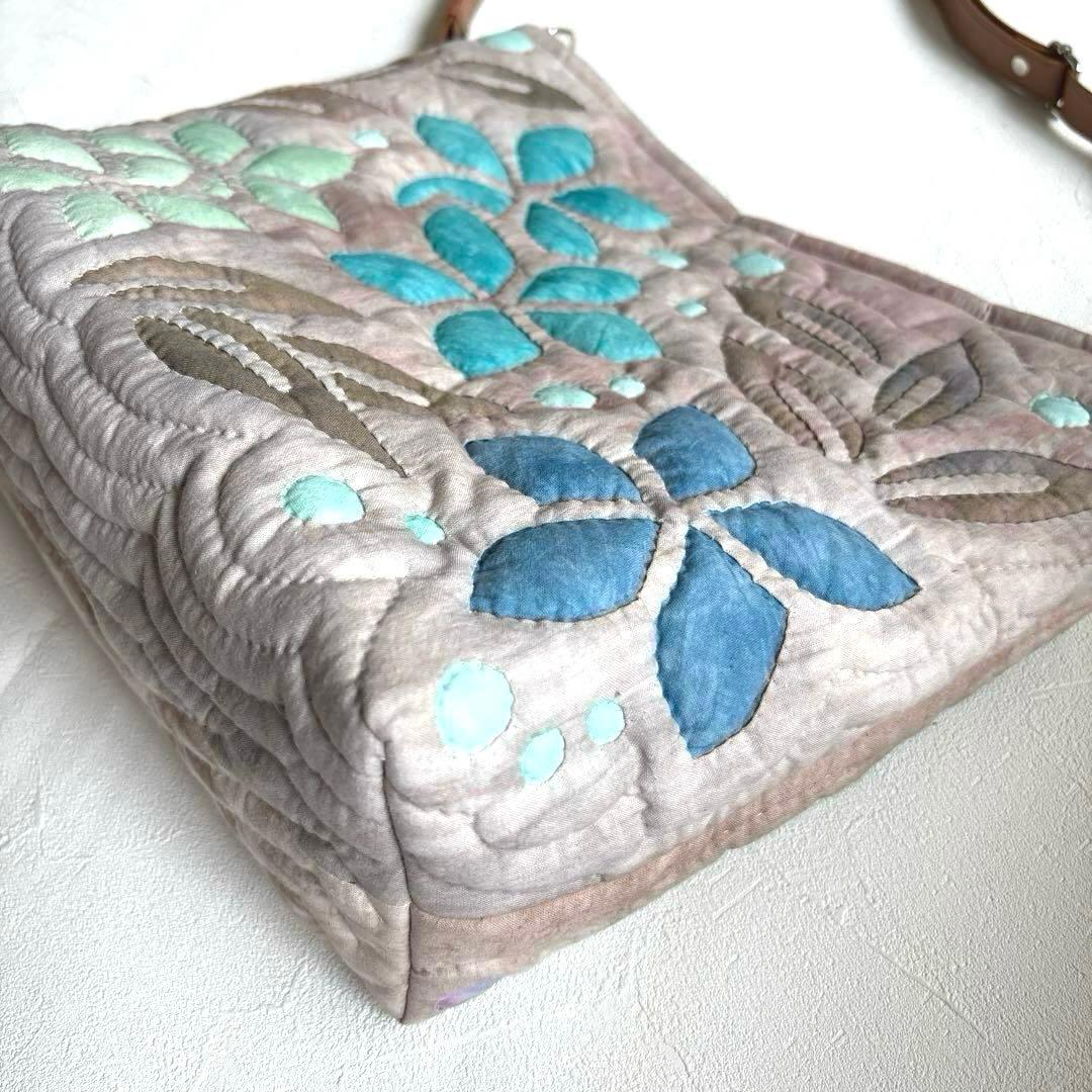 ハワイアンキルトバッグ　プルメリア　ハンドメイド　ショルダーバッグ