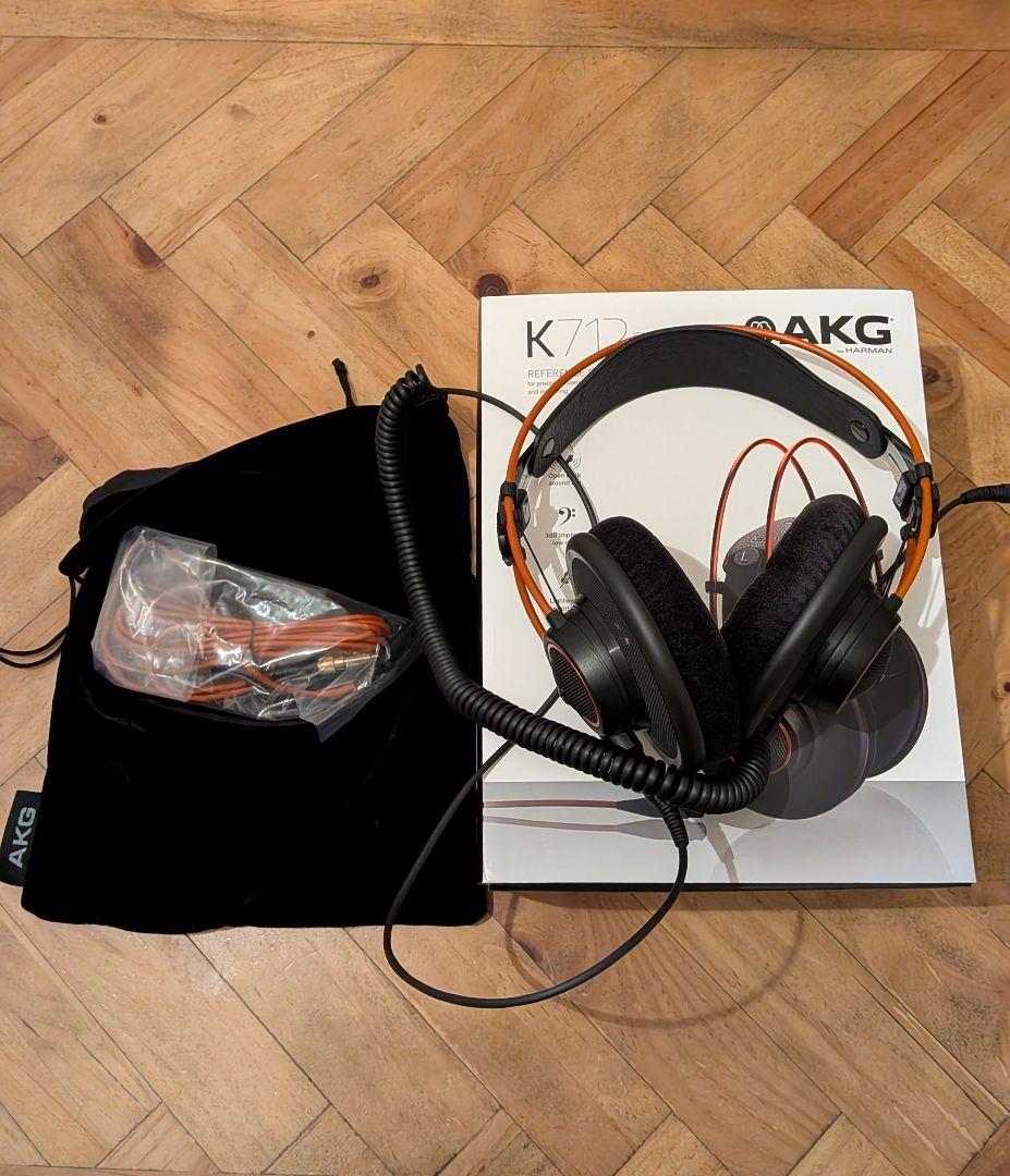 ヘッドホン AKG K712 PRO