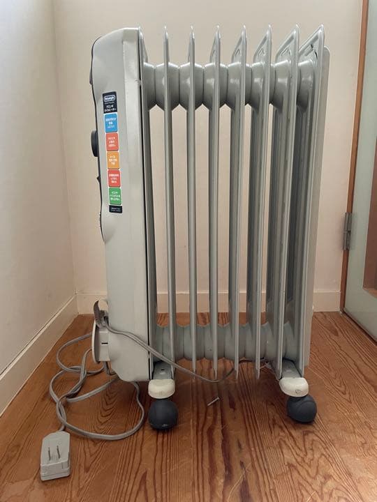 DeLonghi デロンギ オイルヒーター HJ0812