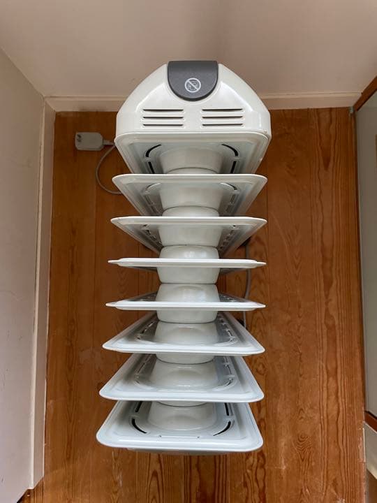 DeLonghi デロンギ オイルヒーター HJ0812