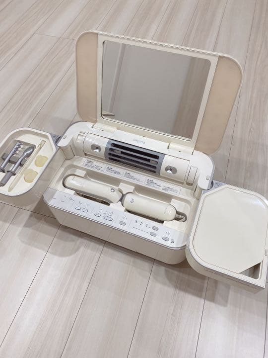 サキナ　ビジュー