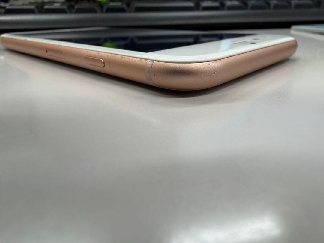 Apple iPhone 8 ゴールド 64GB simフリーアップル