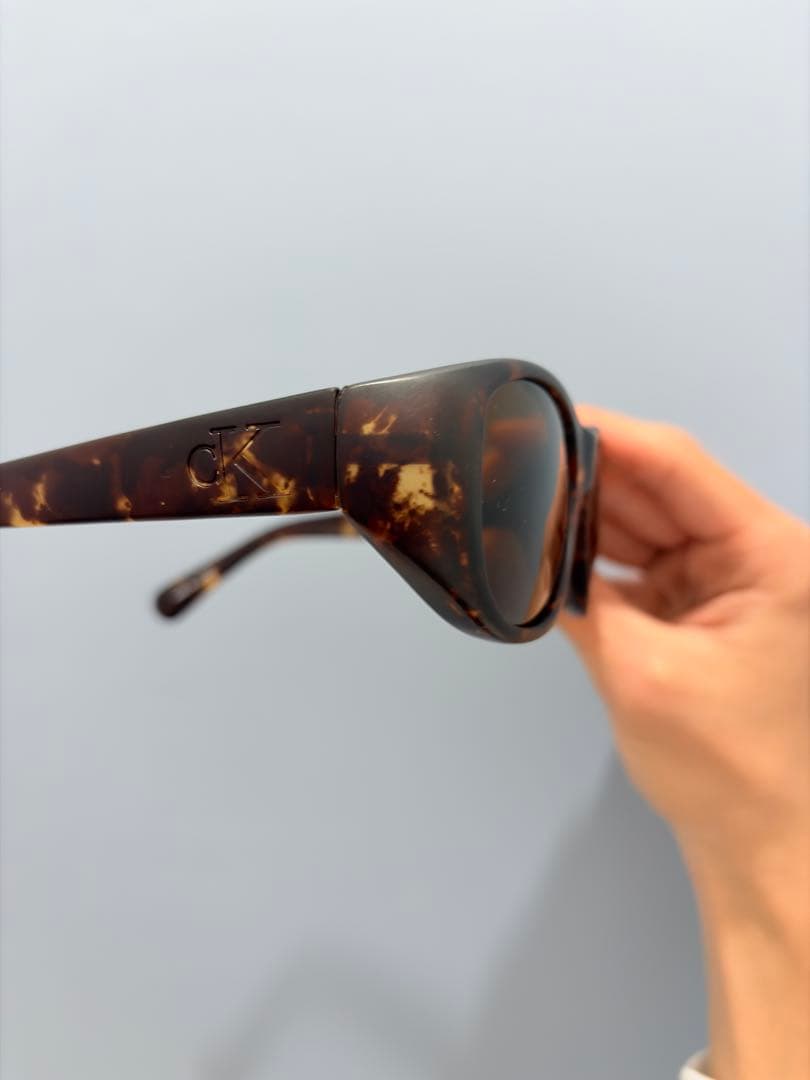 【最安値】　io着用　サングラス　カルバンクライン