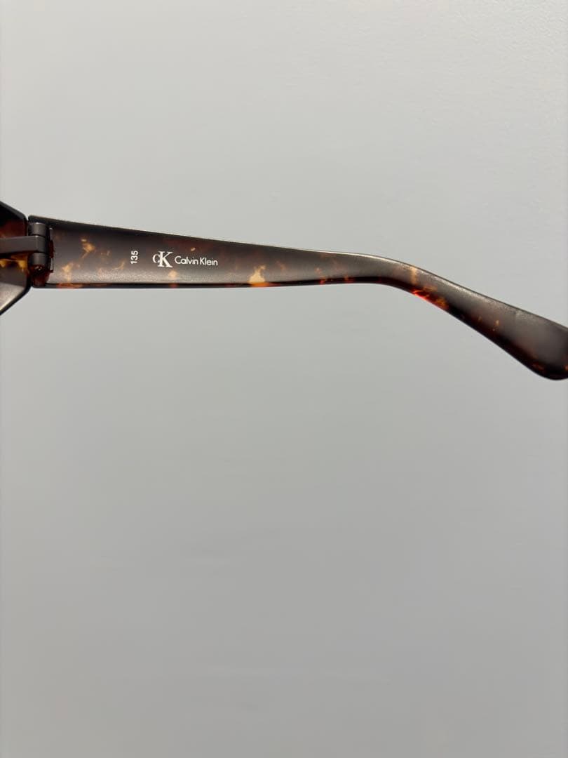 【最安値】　io着用　サングラス　カルバンクライン