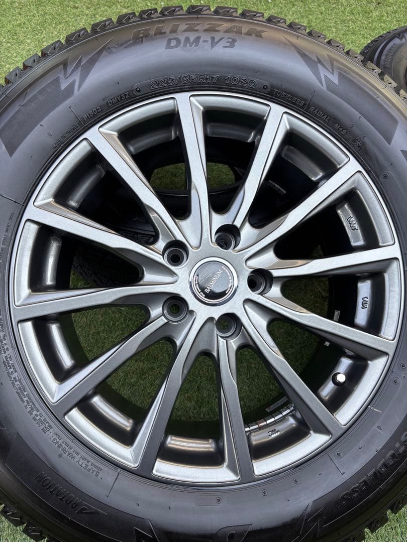 ブリヂストン スタッドレスタイヤBLIZZAK DM-V3 225/65R17