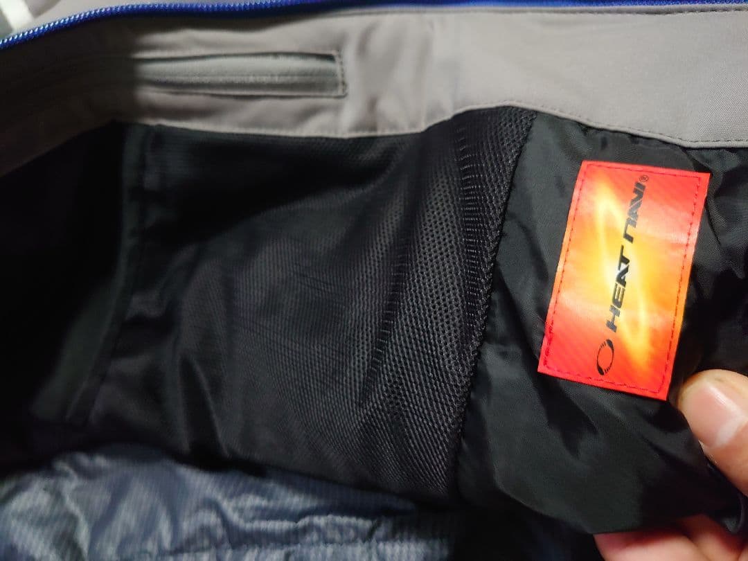 【本日最終 三連休特別値下】DESCENTE スキーウェア上下 スイスモデル