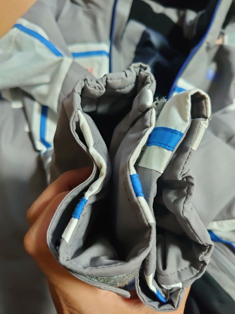 【本日最終 三連休特別値下】DESCENTE スキーウェア上下 スイスモデル