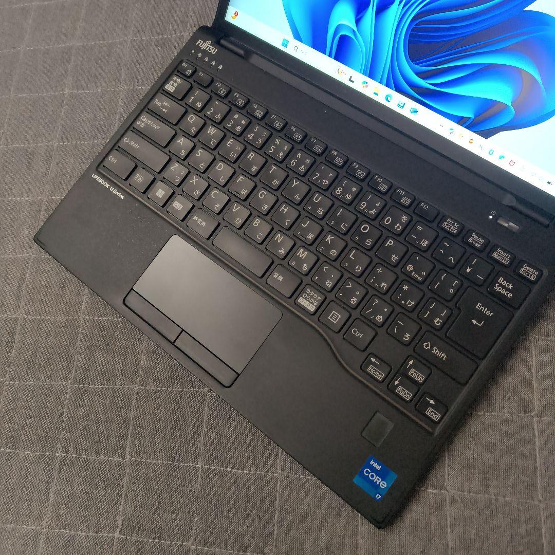 日本製 Fujitsu 美品 驚速 13世代 i7 16GB 新品1TB