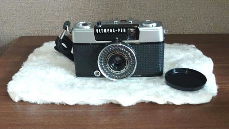OLYMPUS　PENカメラ