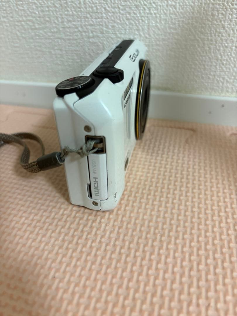 中古】CASIO デジタルカメラ EX-ZR200 ホワイト
