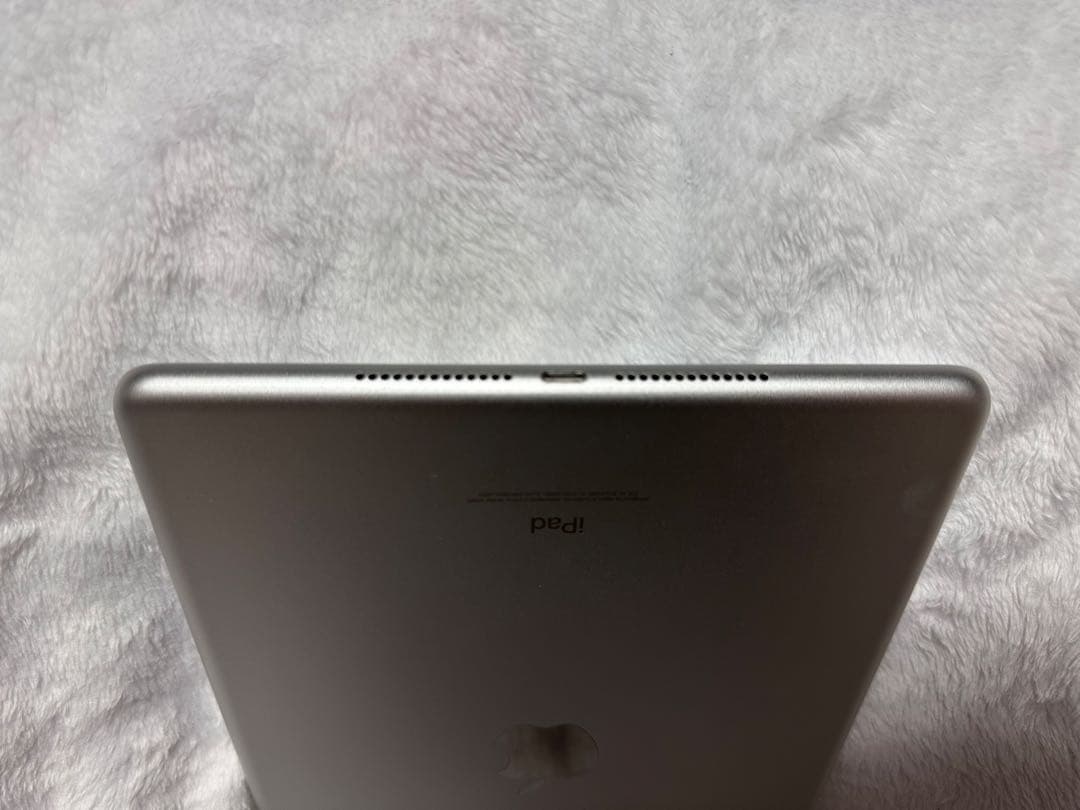 iPad(第8世代) Wi-Fiモデル 128GB シルバー Apple