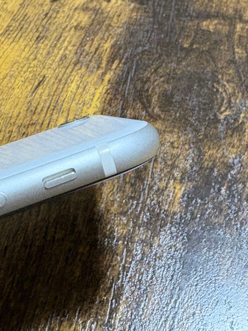 スマートフォン本体 iPhoneSE2