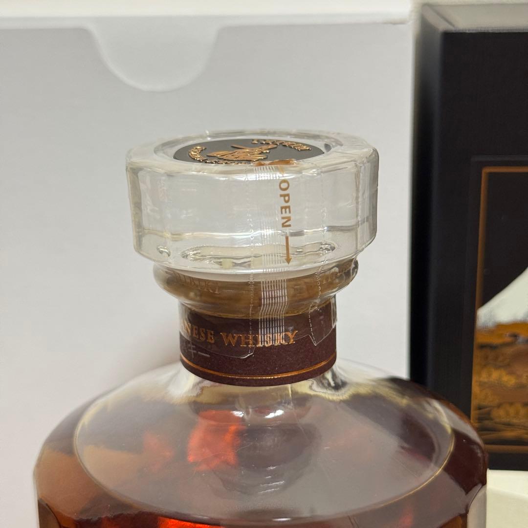 新品未開栓　響21年 花鳥風月意匠ボトル　空港限定　サントリー　ウィスキー