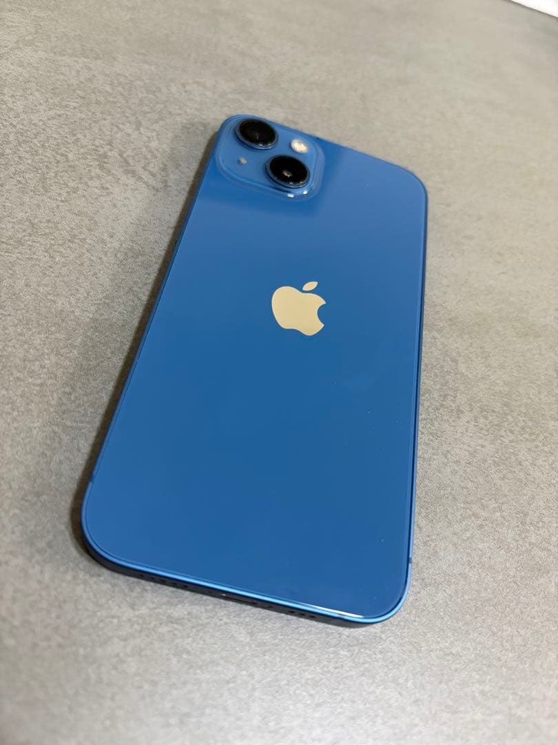 「美品」iPhone 13 256GB、箱、未使用充電コード付き