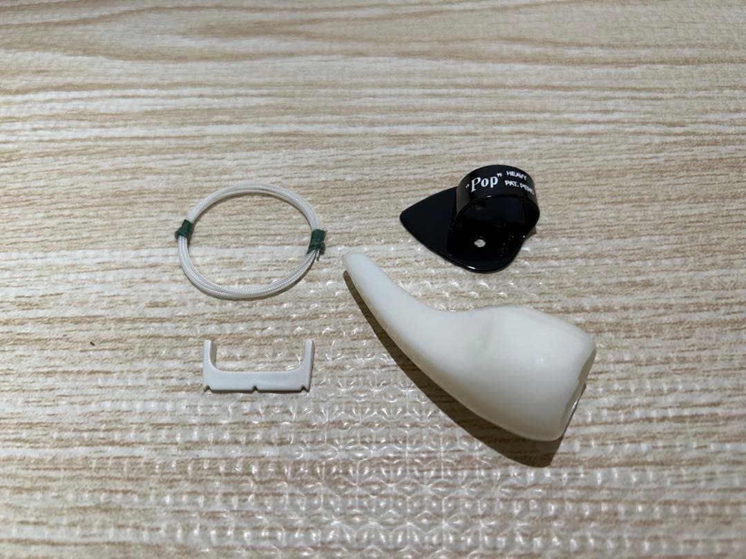 【美品】沖縄三線 人工皮 フィンガーピック・KORG(コルグ)チューナー付き