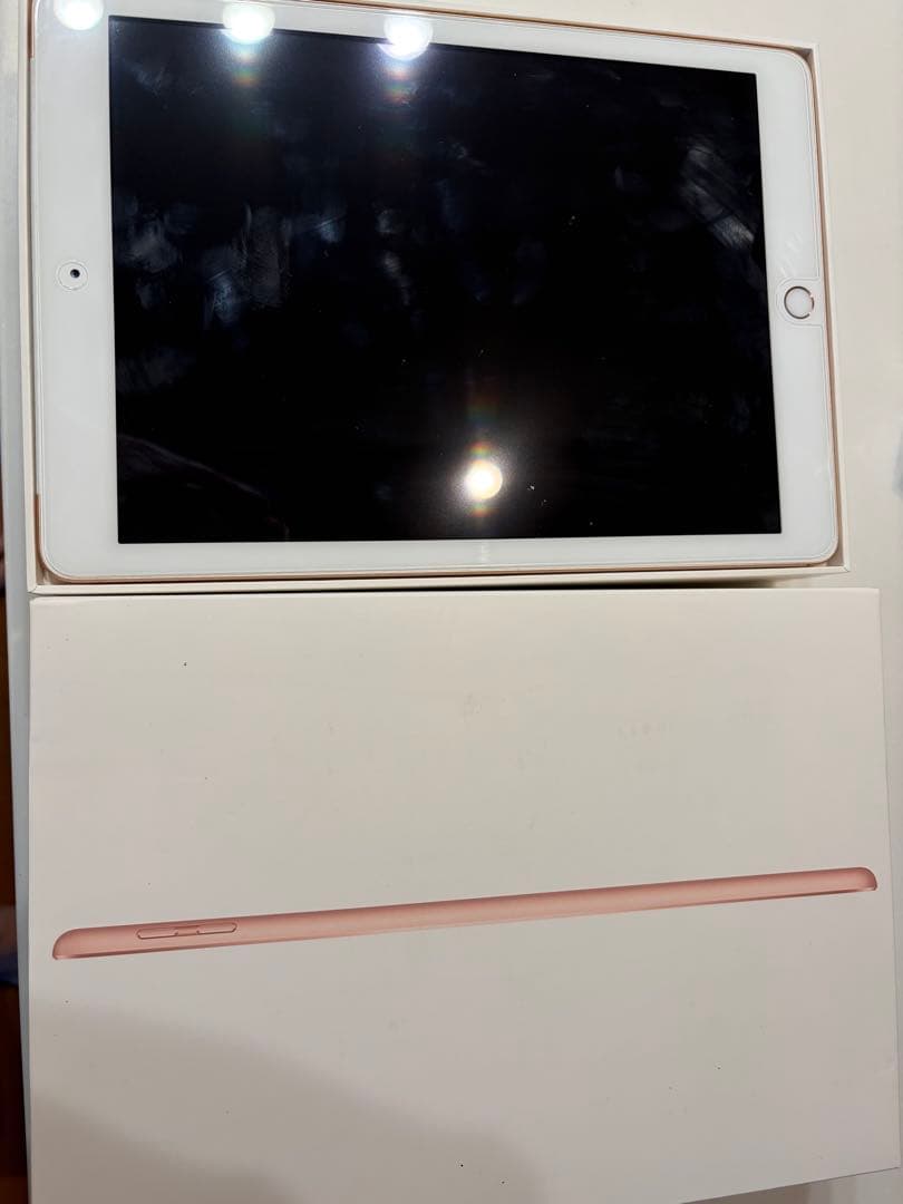 Apple 第6世代　iPad 10.2インチ 128GB ゴールド