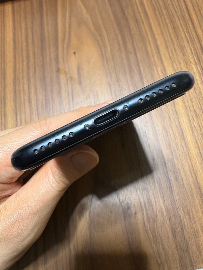 美品◇◆iPhone SE 第3世代　ミッドナイト 64GB 新品バッテリー◆