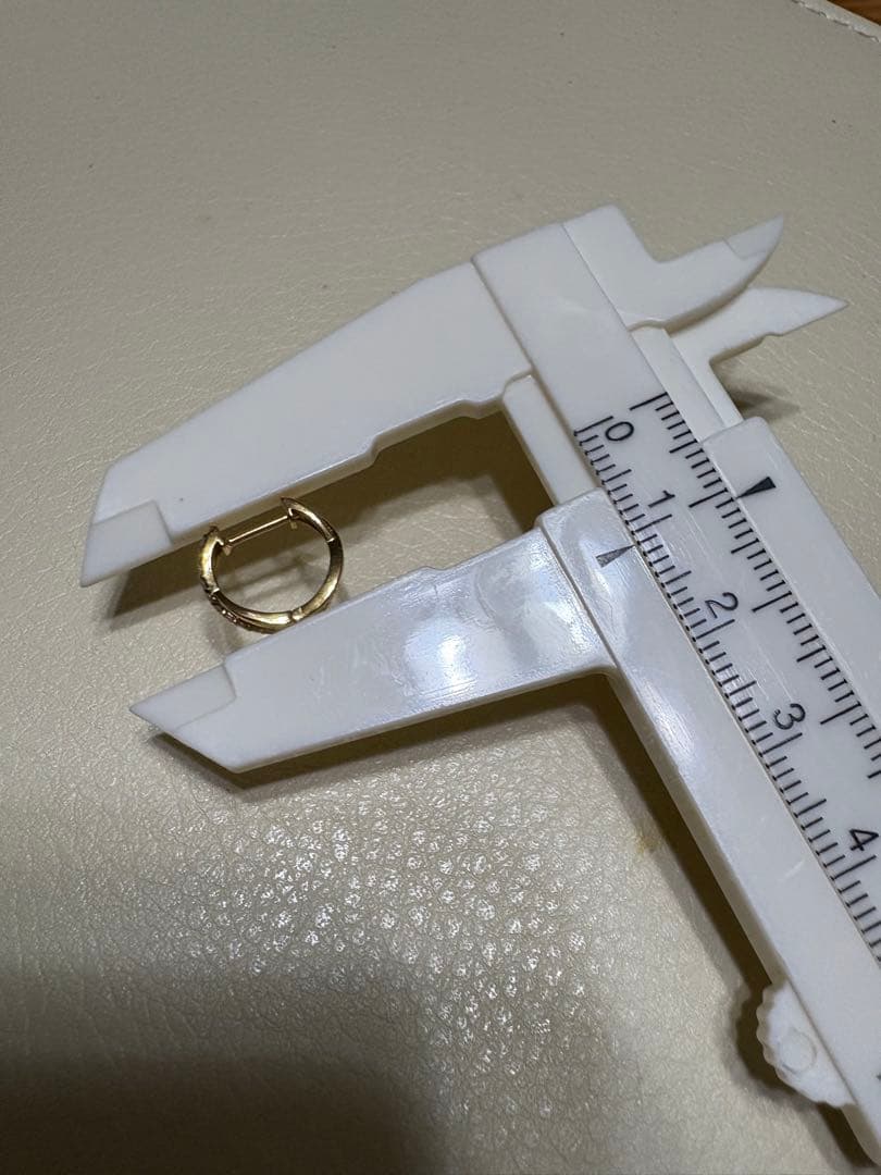 ジュエリー ツツミ K18/ダイヤモンド 中折れピアス(片耳)