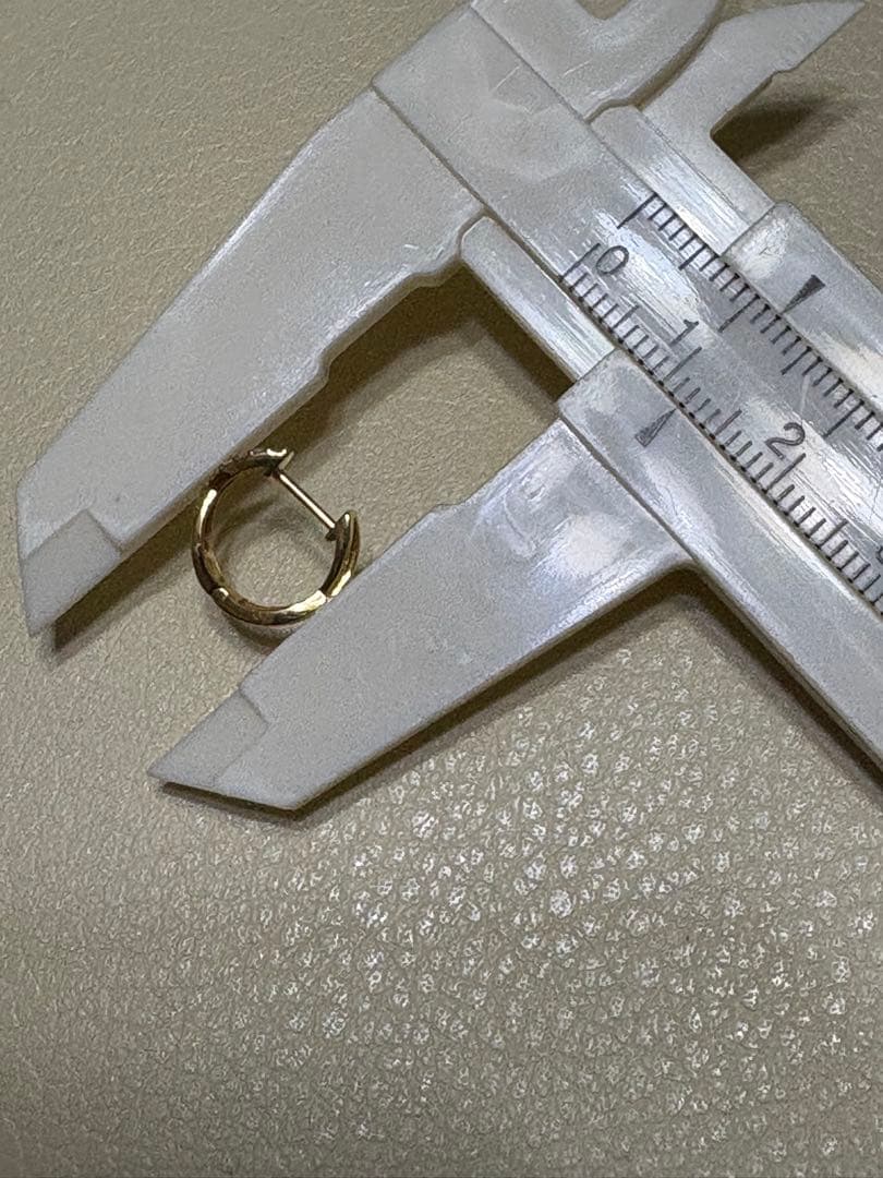 ジュエリー ツツミ K18/ダイヤモンド 中折れピアス(片耳)