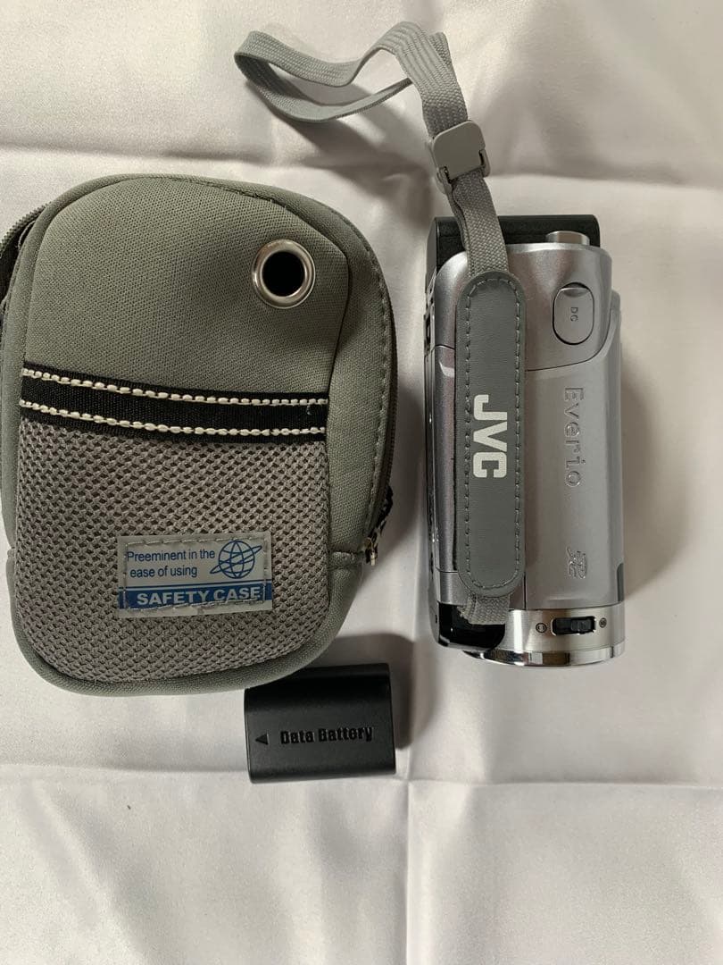 JVC Everio GZ-E220 使用1回のみの超美品‼️