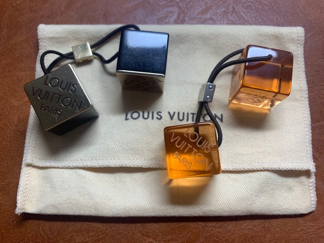 LOUIS VUITTON ヘアゴム キューブ ロゴ ブランド 2個セット