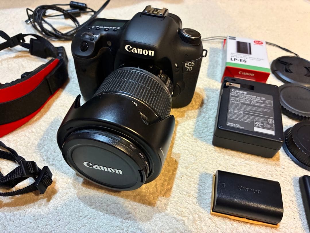 Canon EOS 7D デジタル一眼レフカメラ　シャッター回数4196回