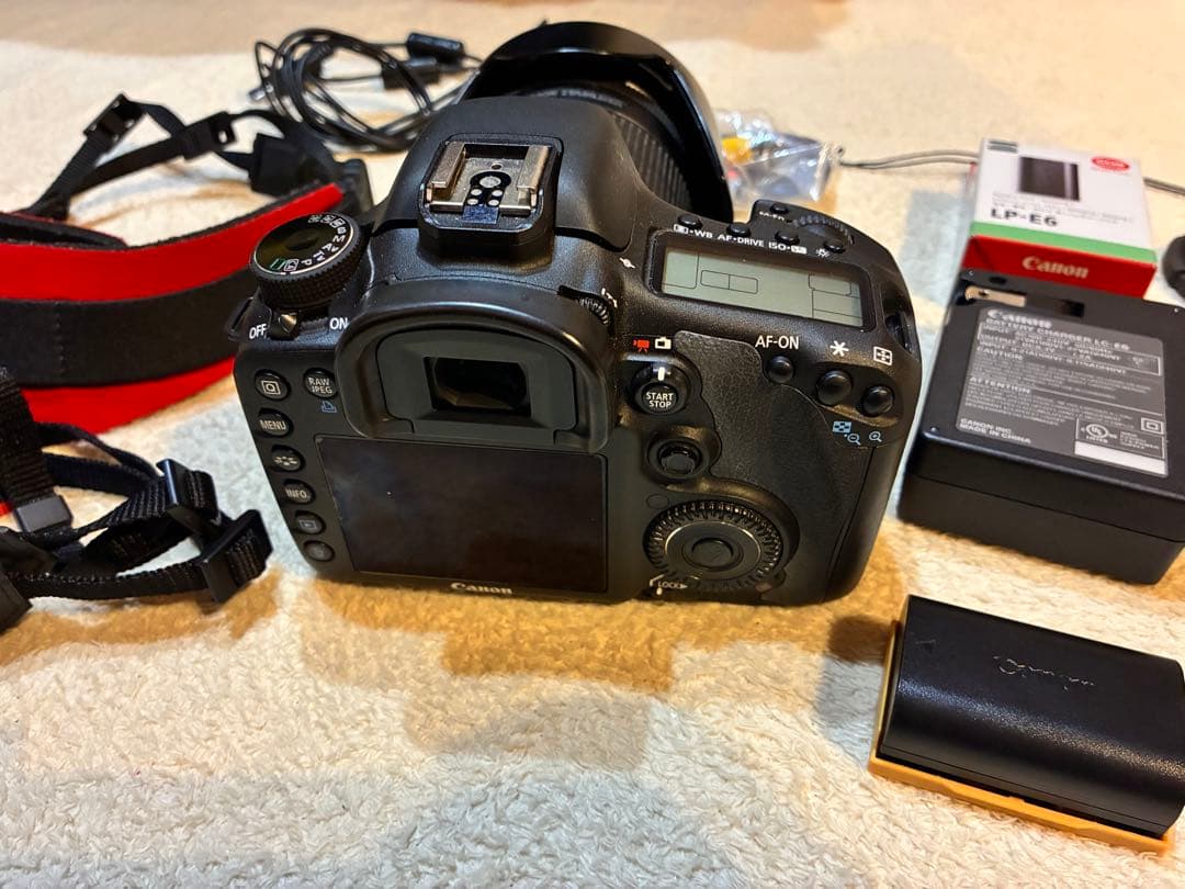 Canon EOS 7D デジタル一眼レフカメラ　シャッター回数4196回