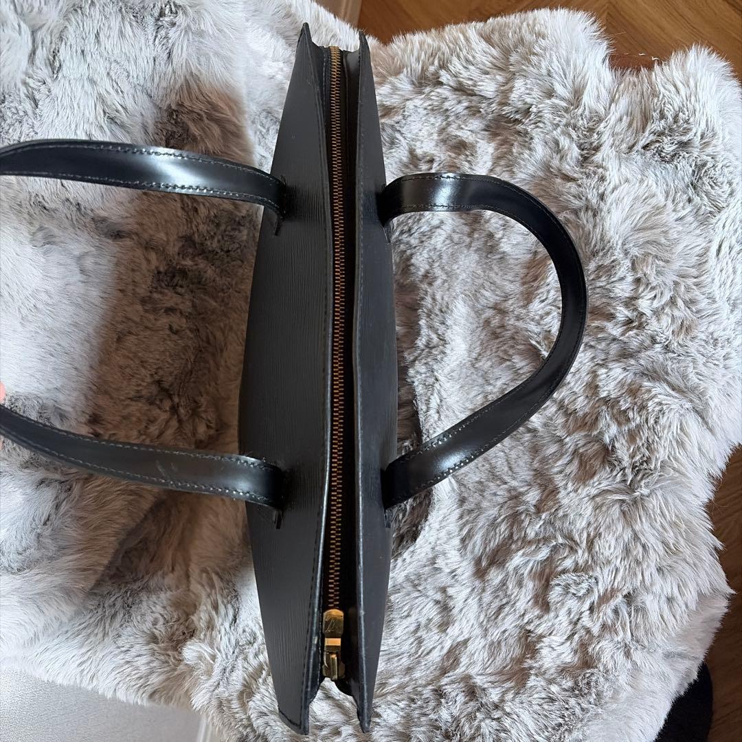 ルイヴィトン　エピ　サンジャック　ブラック