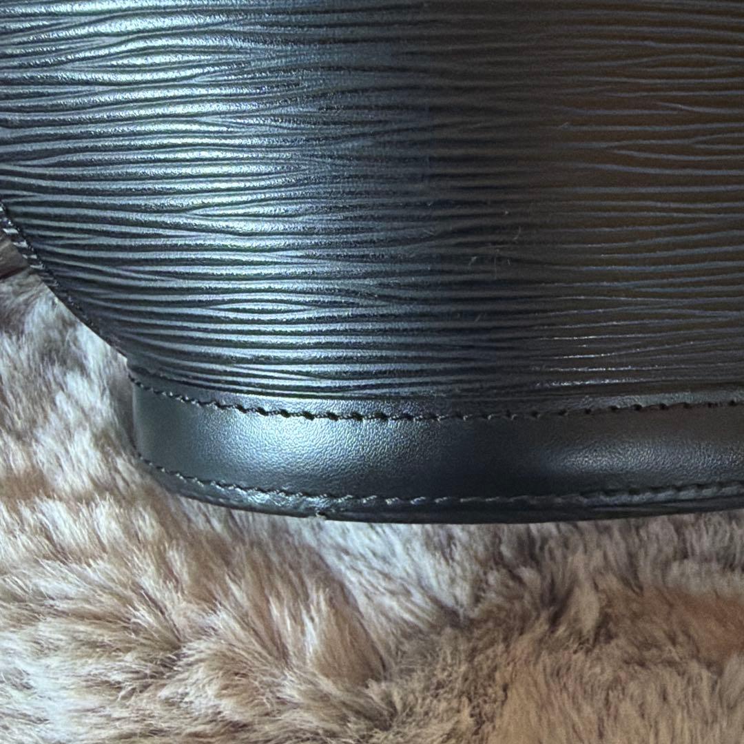 ルイヴィトン　エピ　サンジャック　ブラック