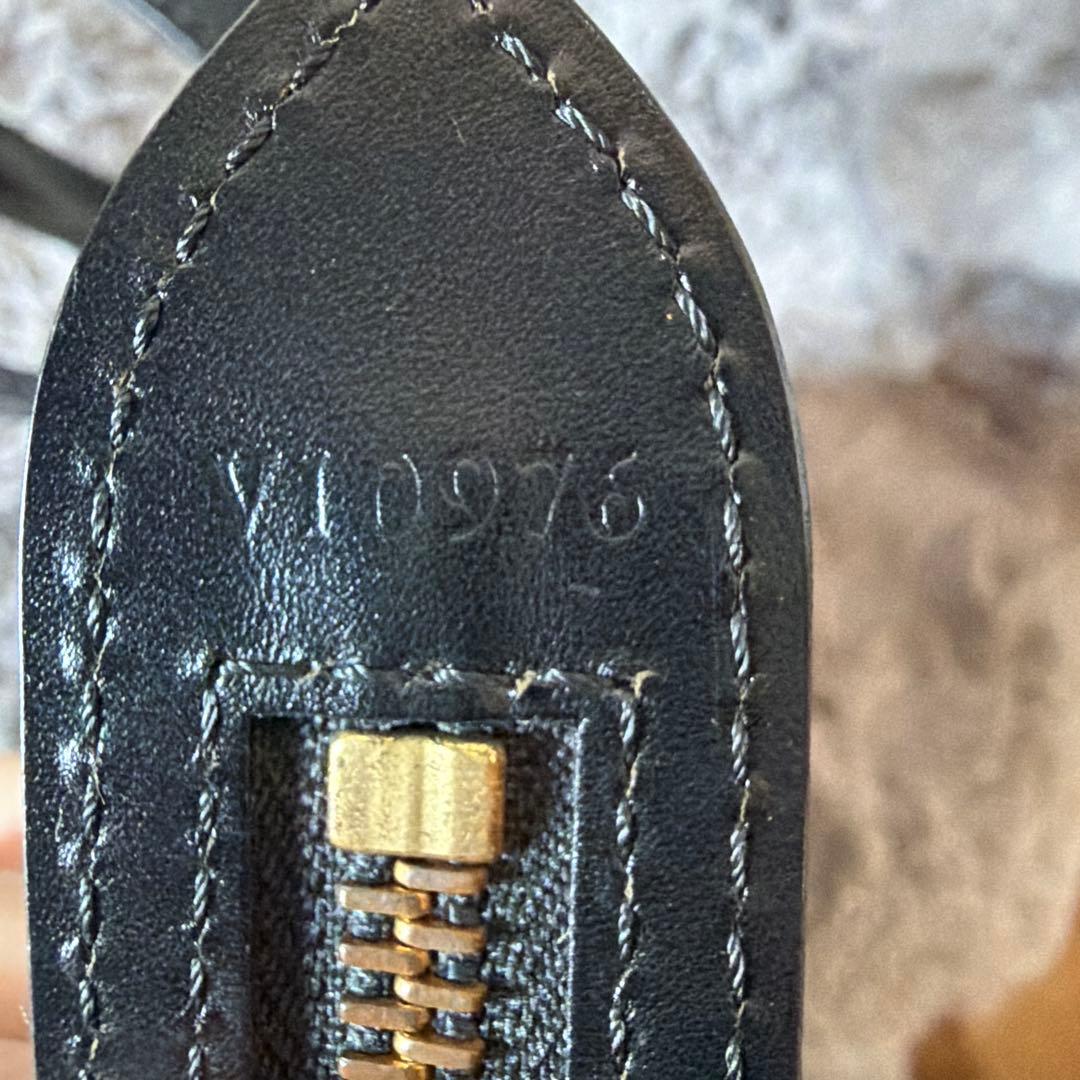 ルイヴィトン　エピ　サンジャック　ブラック