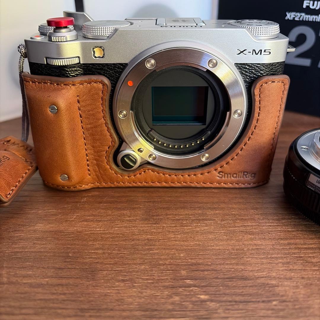 【美品】FUJIFILM X-M5 XF27mmF2.8 R WR その他おまけ